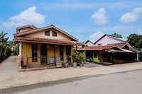 OYO 94775 Palm Cafe Inn