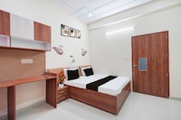 Hotel O Radha Residency