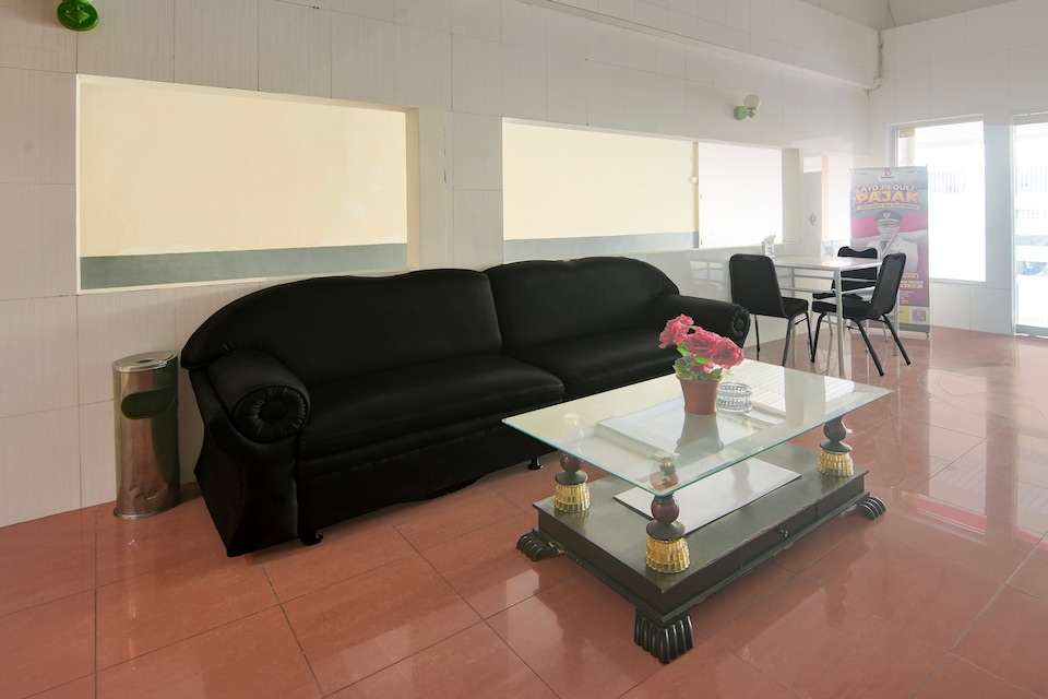 Hotel O Makassar near Pantai Losari formerly Hotel Tiara Sari, Losari, Makassar