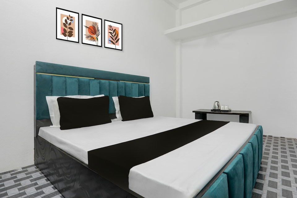 Royal Star Hotel, Civil Lines - High Court, Prayagraj