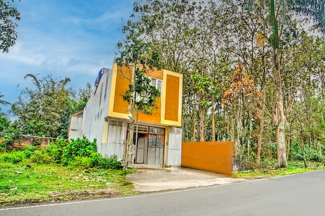 Hotel O The Velodrome Inn near Exit Toll Malang