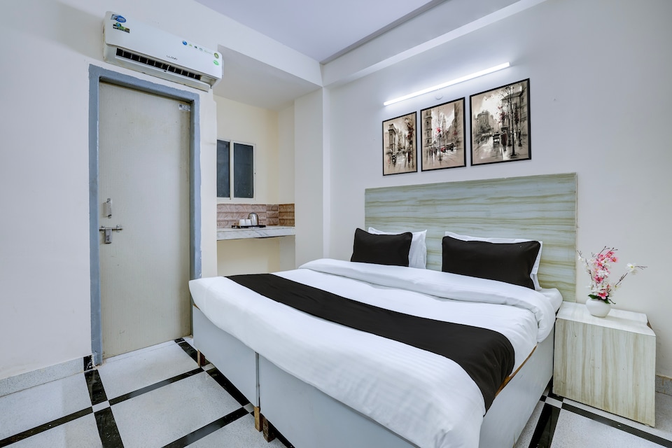 Super Hotel O DLF Phase 1 Metro Station Gurugram, Huda 2, Gurgaon