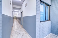 Super Hotel O DLF Phase 1 Metro Station Gurugram