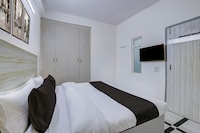 Super Hotel O DLF Phase 1 Metro Station Gurugram