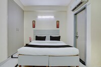 Super Hotel O DLF Phase 1 Metro Station Gurugram