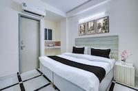 Super Hotel O DLF Phase 1 Metro Station Gurugram