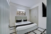 Super Hotel O DLF Phase 1 Metro Station Gurugram