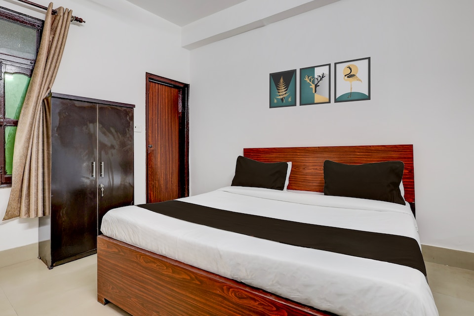 Super Hotel O Sector 4 Manraj Complex Gurugram, Golf Course Road, Gurgaon