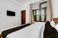 Super Hotel O Sector 4 Manraj Complex Gurugram