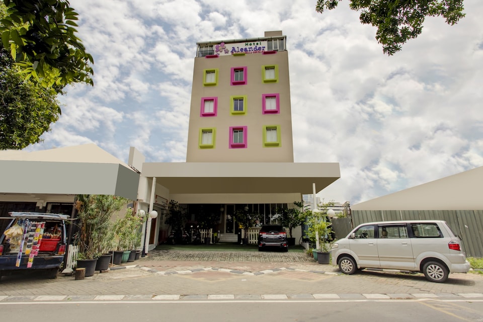 Capital O 94792 Aleander Hotel, Tanah Abang, Jakarta