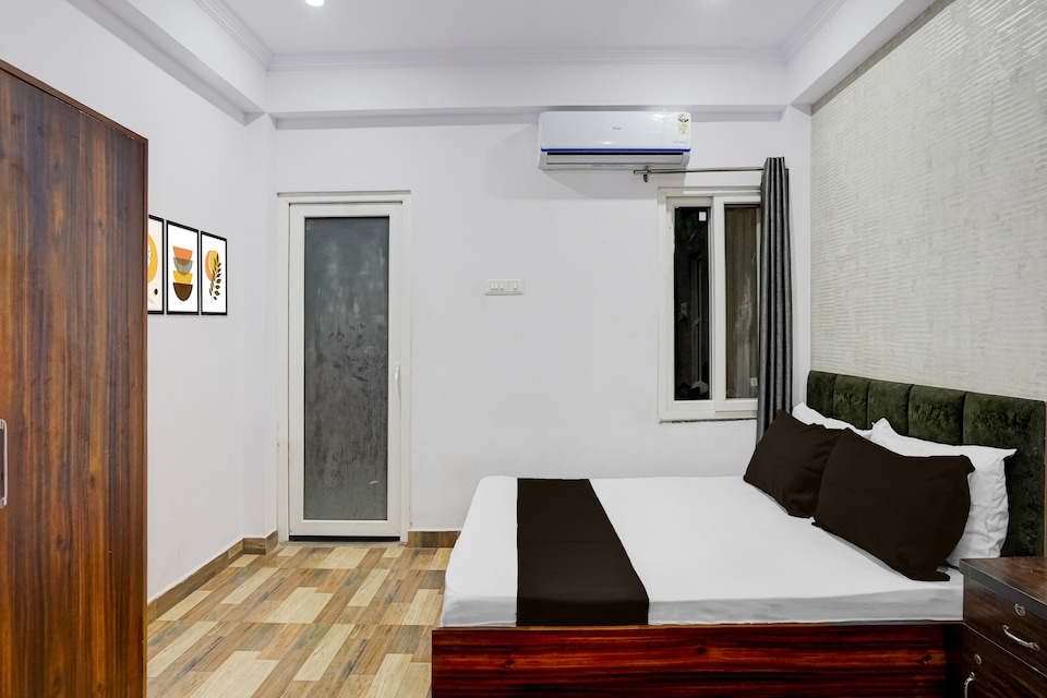 HOTEL O GOLDEN MAJESTIC , Rambagh Allahabad, Prayagraj