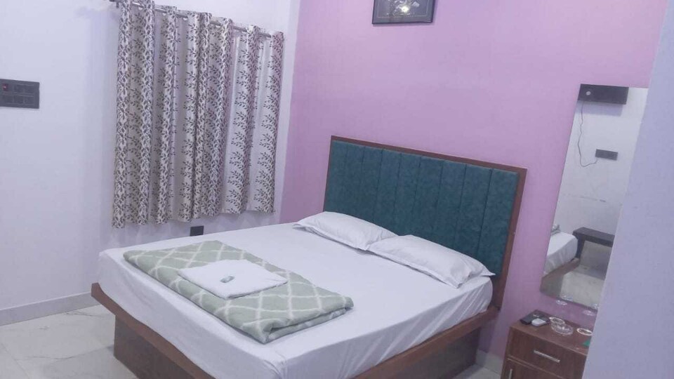 Hotel O Shiv Palace, Inhauna, Inhauna