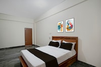 Hotel O Jodi Sri Muneshwara Swamy Temple