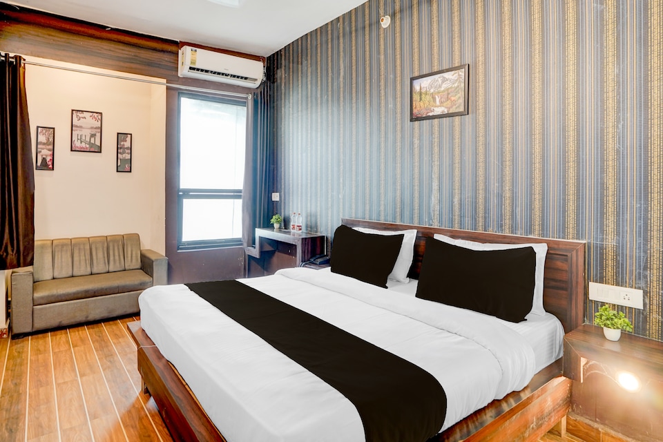 Hotel O Raj Ambessy, Rudrapur, Rudrapur