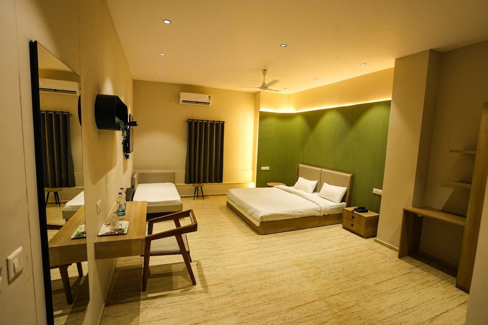 Hotel O Troventa Inn, Airport Surat, Surat