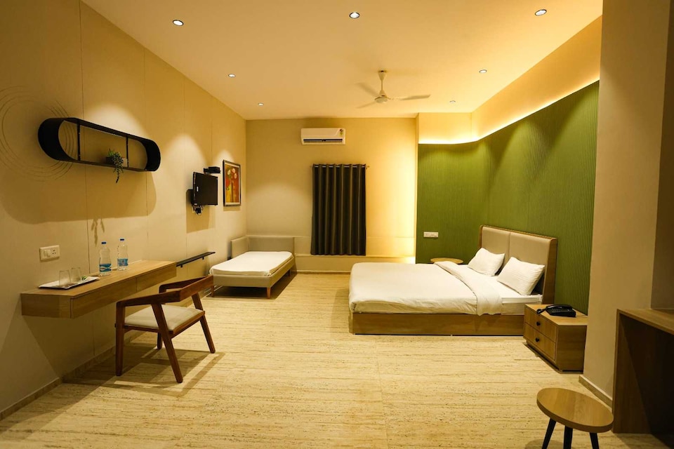 Hotel O Troventa Inn, Airport Surat, Surat