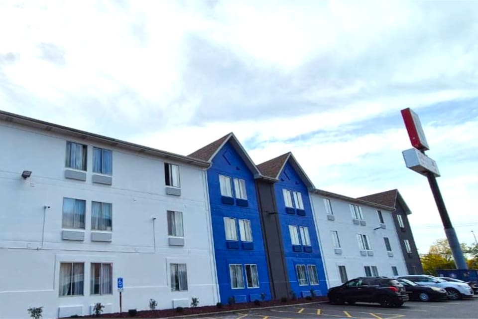 Kings Inn By OYO Calumet Park I-57, C60827, Calumet Park, IL