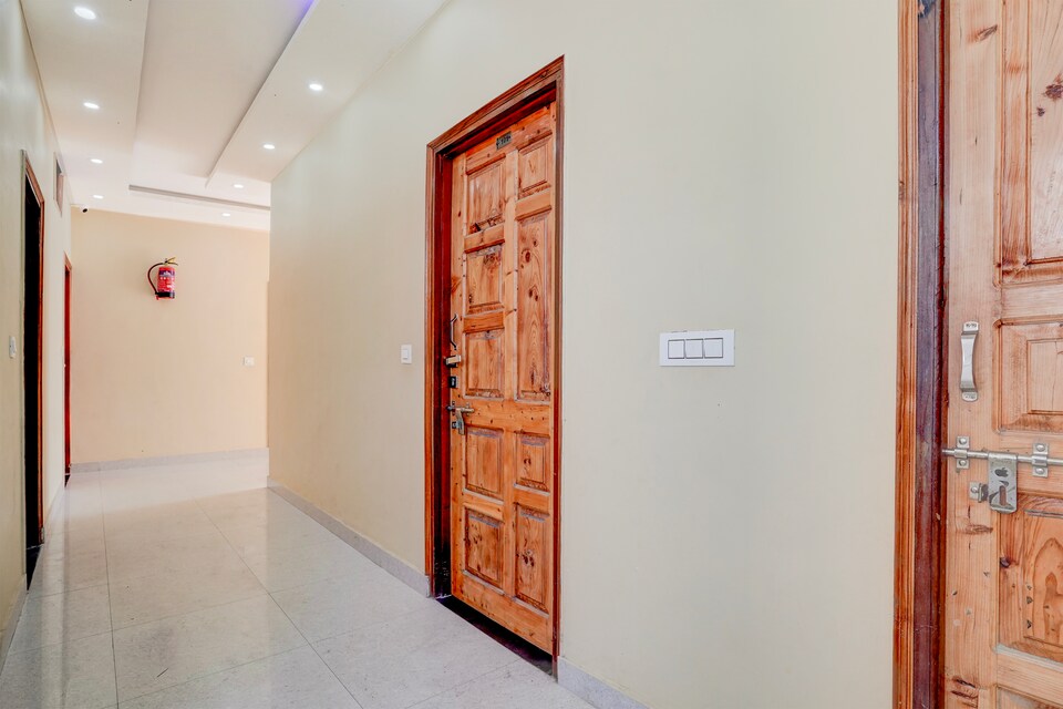 SPOT ON The Paradiso Inn, Kempty Falls Mussoorie, Mussoorie