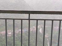 SPOT ON The Paradiso Inn