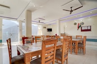 SPOT ON The Paradiso Inn