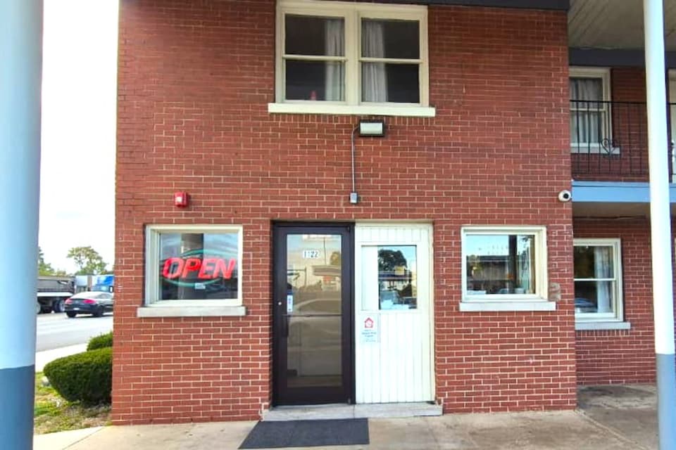 Elite Inn & Suites South Holland Chicago, C60409, Chicago