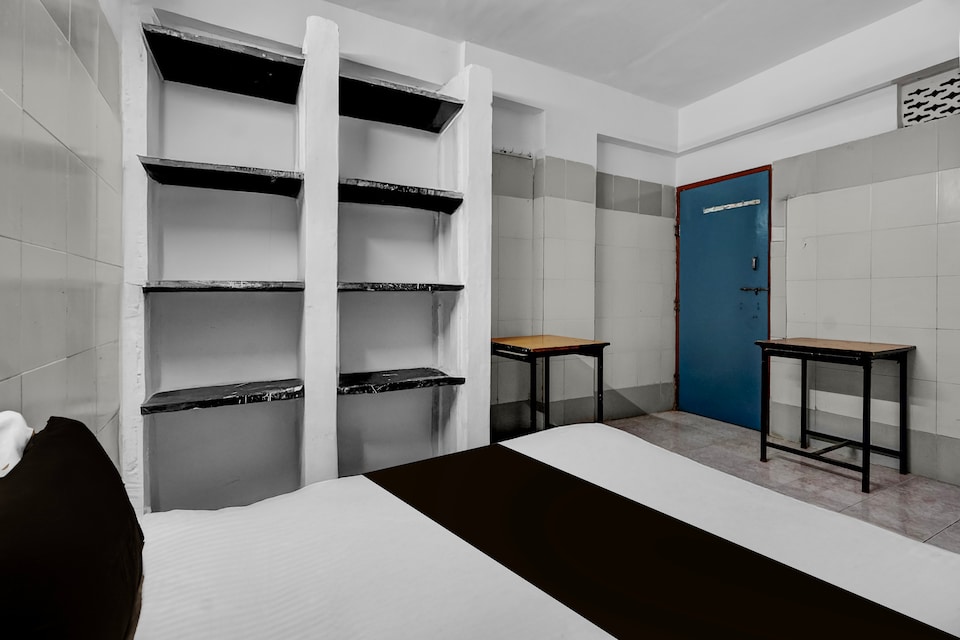 SPOT ON Somani Paying Guest, Latur city, Latur