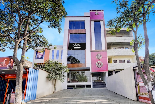 Collection O Shendra MIDC Aurangabad Formerly Sai Palace