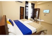 Hotel O G Square Rooms