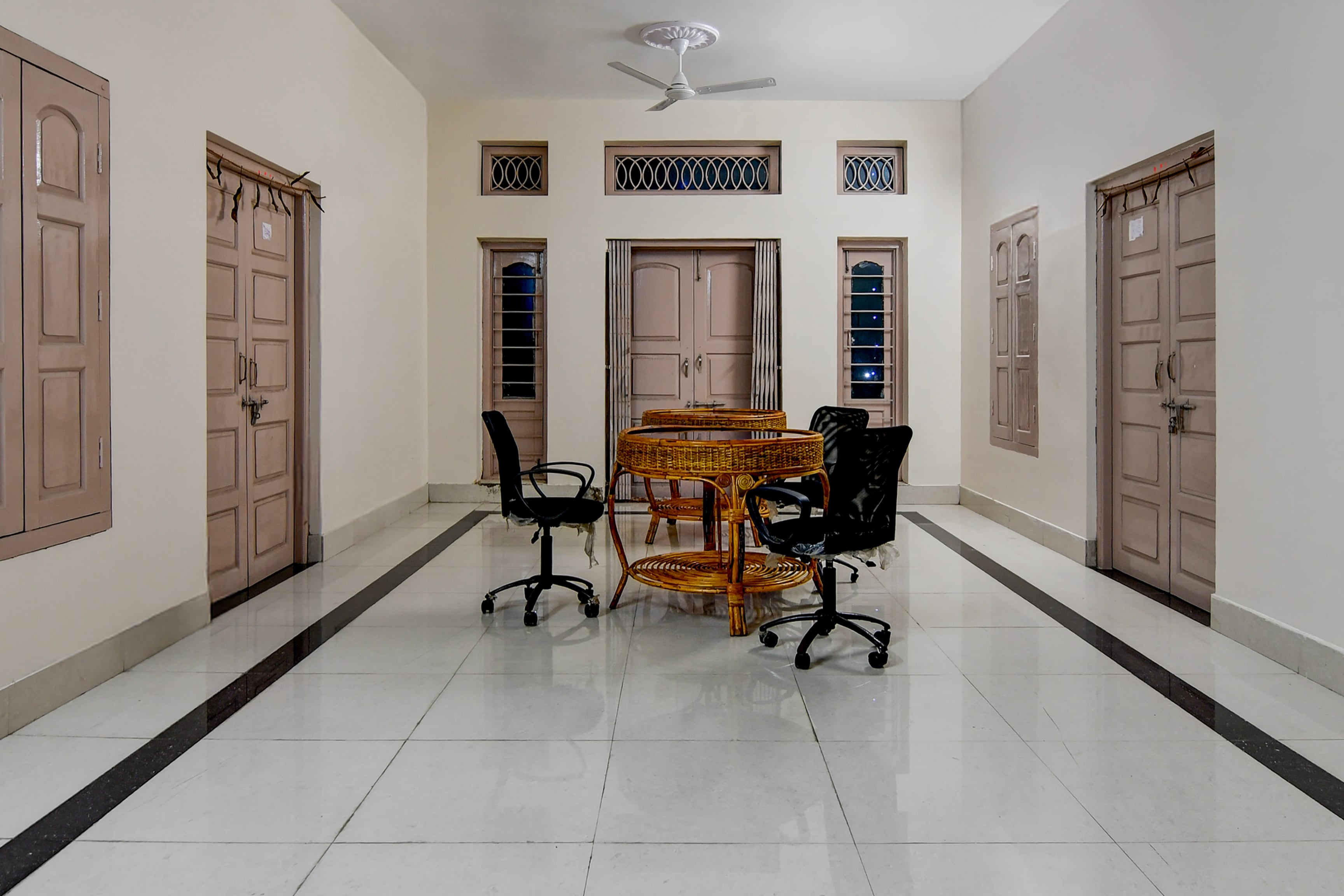 Hotel O Green Eco Space, Flagship Kolkata, Book @ ₹929 - OYO