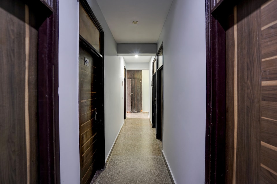 Hotel O Sector 3 Ghaziabad Formerly Cloud Inn, Indirapuram Ghaziabad, Ghaziabad