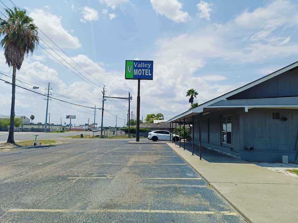 Valley Motel Corpus Christi Near Airport I 37, Corpus Chrisit TX, Corpus Christi TX