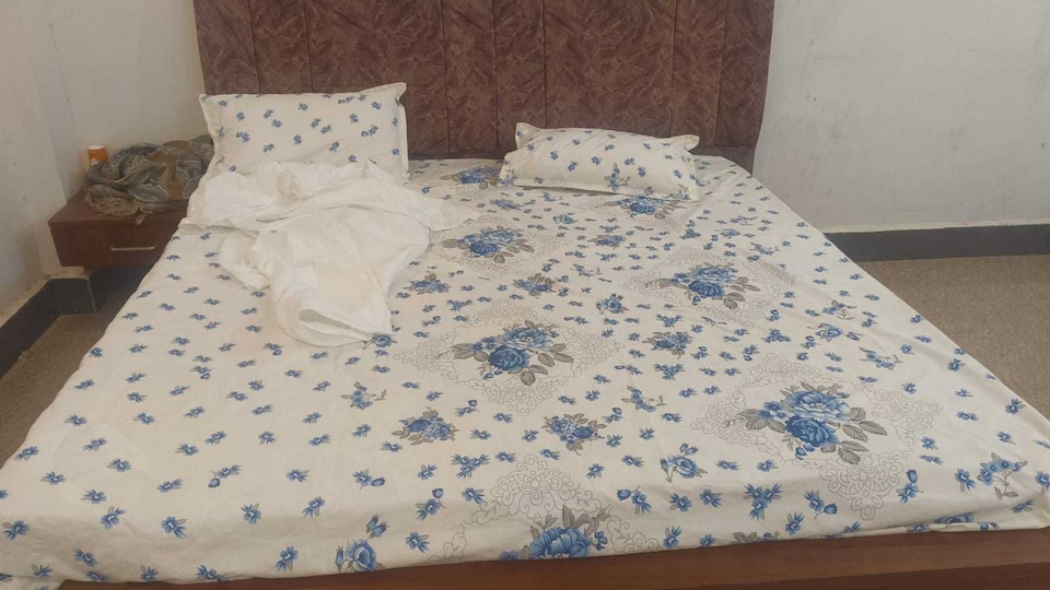 SPOT ON Samrat Restaurant, Jaunpur, Jaunpur