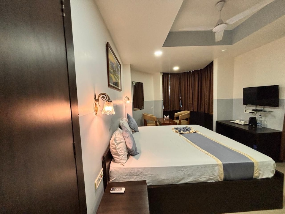 Collection O Arya Vidyapeeth College Guwahati, Platan Bazar Guwahati, Guwahati