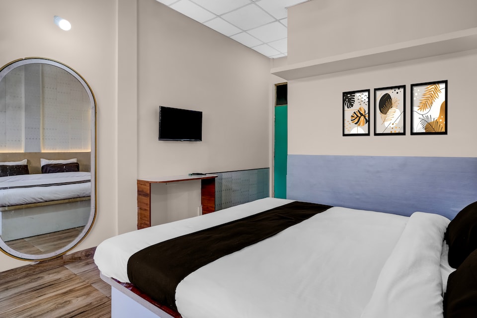 Super Collection O Jalukbari Bus Stand Formerly Velvet Stay, Platan Bazar Guwahati, Guwahati