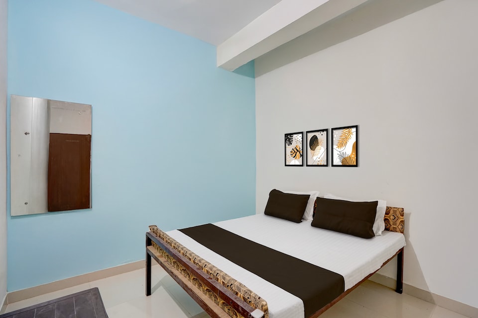 SPOT ON New Hamsafar , Jhusi, Prayagraj