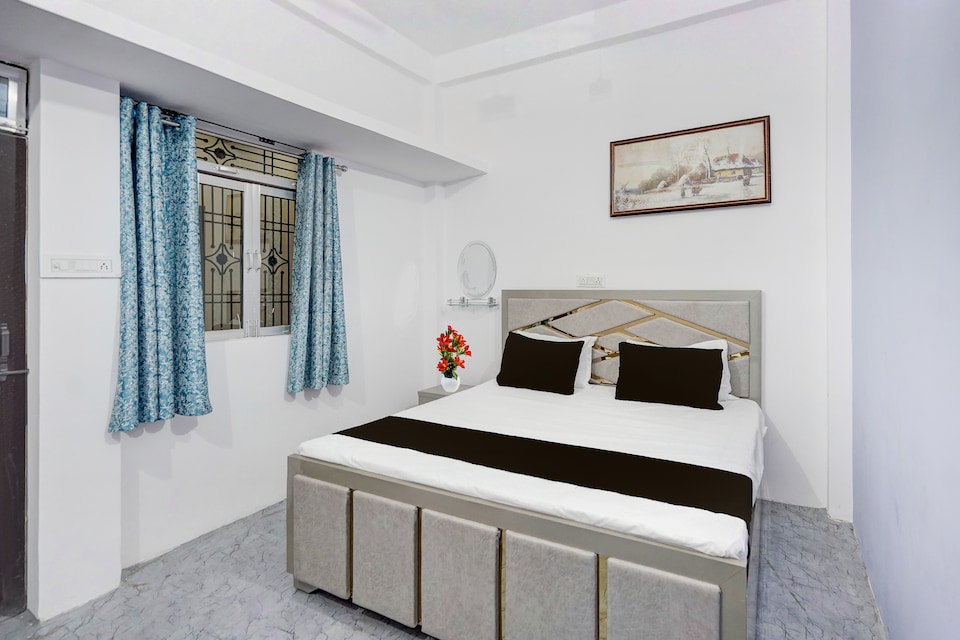 Hotel O Happy Hotel & Restaurant , Mumfordganj Allahabad, Prayagraj