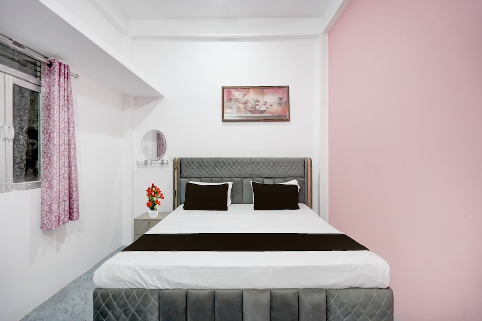 Hotel O Happy Hotel & Restaurant , Mumfordganj Allahabad, Prayagraj
