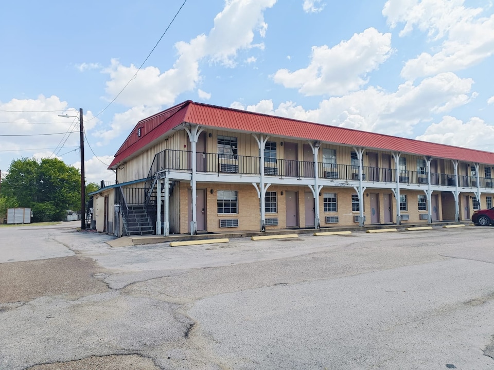 Woodfield Inn & Suites Hotel O, Yoakum TX 111, Yoakum TX, Yoakum TX