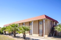 Woodfield Inn & Suites Hotel O, Yoakum TX 111