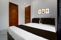 Super HOTEL O SHIVA PARADISE 