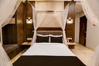 Super Hotel O The Lake Regency