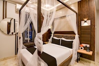 Super Hotel O The Lake Regency