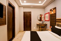 Super Hotel O The Lake Regency