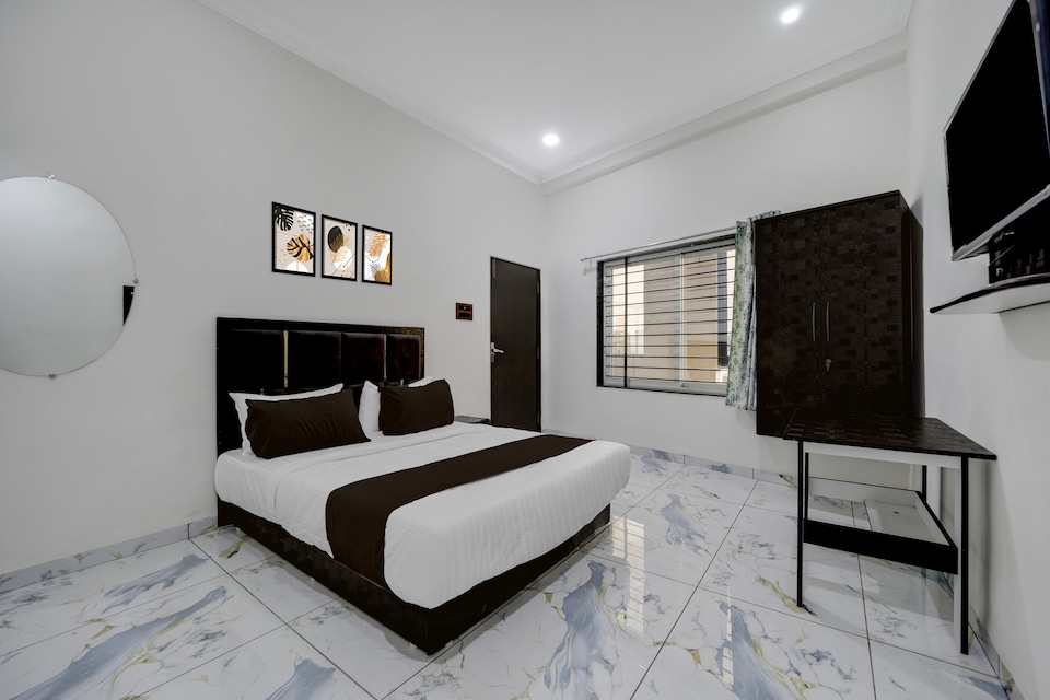 Hotel O Choice Inn II, Rau, Indore