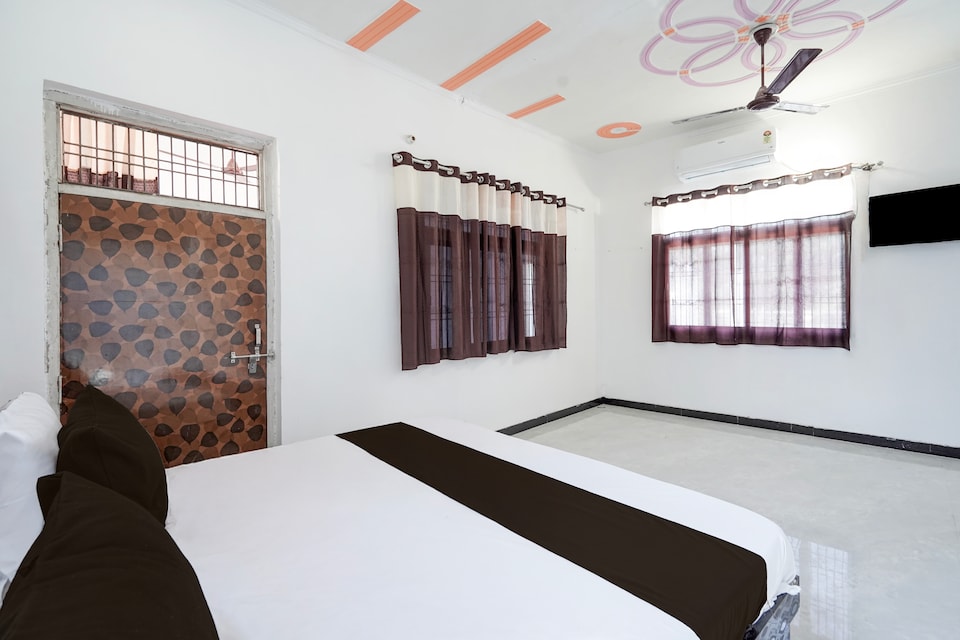 Hotel O Raj Family Restaurant & Hotels, Alambagh Lucknow, Lucknow