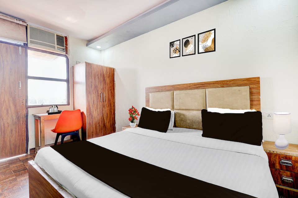 Super Hotel O DIAMOND INN, Nizamuddin Delhi, Delhi