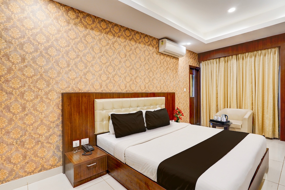 Townhouse Oak Science Gallery Bengaluru Formerly Blue Ocean Residency, RT Nagar, Bangalore