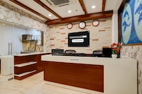 Townhouse Oak Science Gallery Bengaluru Formerly Blue Ocean Residency