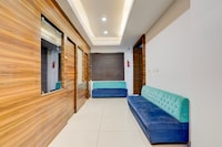 Townhouse Oak Science Gallery Bengaluru Formerly Blue Ocean Residency