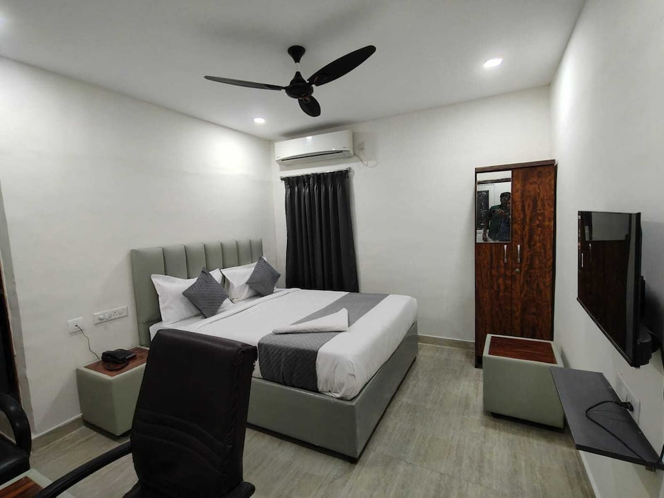 Collection O Chengicharla Crossway Medipally, LB Nagar-Uppal, Hyderabad